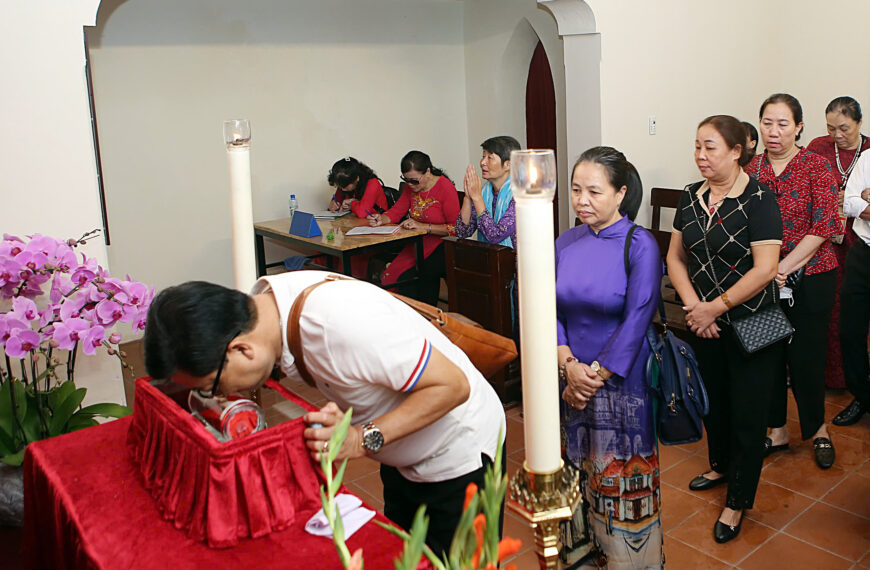 Thánh Tích Của Các Vị Tử Đạo – Minh Chứng Cho Một Đức Tin Kiên Trung (Ngày Thứ Hai – Giáo Hạt Chính Tòa Hành Hương)