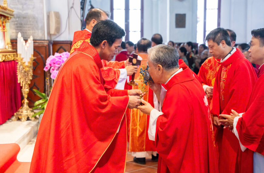 Đi Lại Con Đường Đức Ki-tô Đã Đi (Ngày Thứ Tư – Giáo Hạt Nam Định Hành Hương)