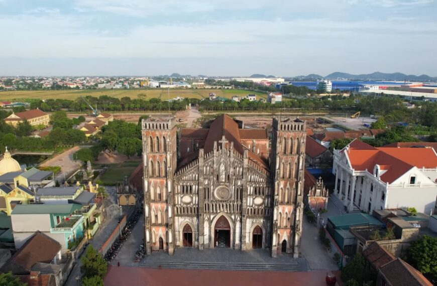 Vài nét về Tiểu Vương cung Thánh đường Sở Kiện – Trung tâm Hành hương Toàn quốc Kính các Thánh Tử Đạo Việt Nam