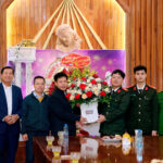 Cơ quan Nhà nước chúc mừng Giáo xứ Sở Kiện nhân dịp Lễ Giáng sinh 2024