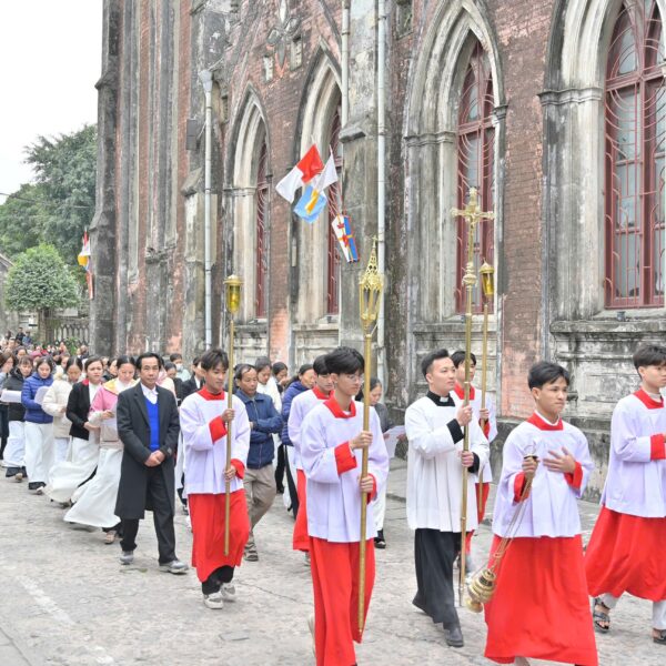 Cánh cửa vào Trái Tim Chúa