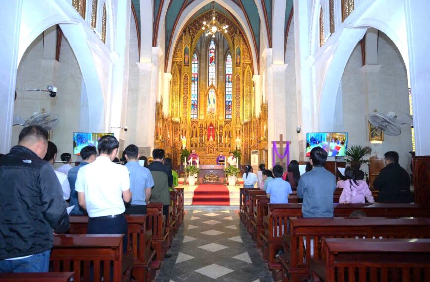 Giáo xứ Ngọc Mạch hành hương Năm Thánh Hy Vọng tại Sở Kiện
