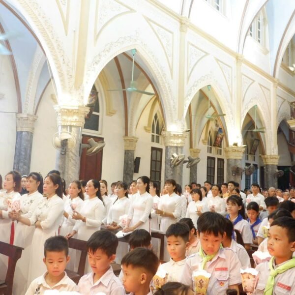 Đêm vọng Phục Sinh tại Giáo họ Võ…