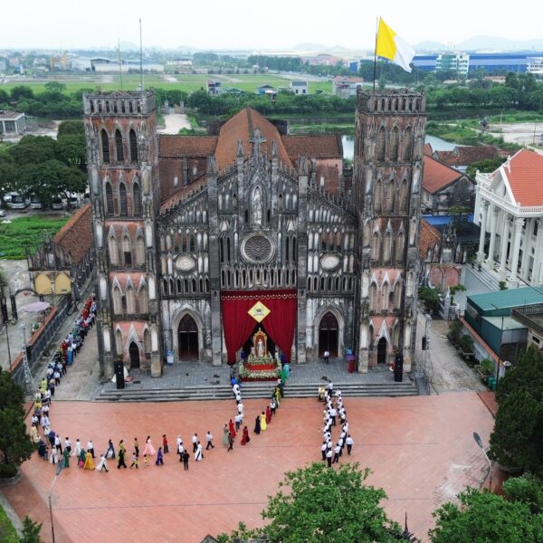 Giáo xứ Động Linh hành hương Năm Thánh&hellip;