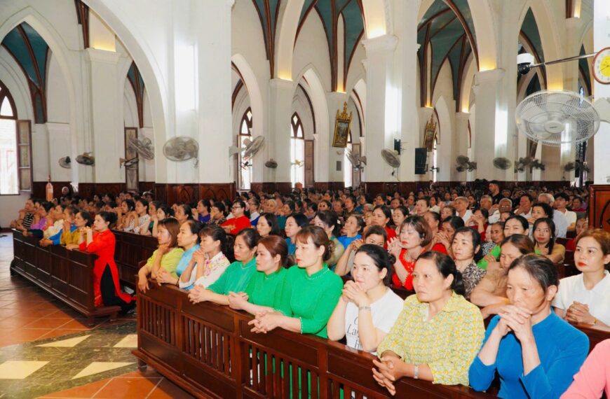 Giáo hạt Phú Xuyên: Hành hương kính các Thánh Tử Đạo Việt Nam tại Sở Kiện