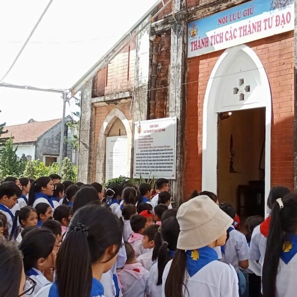 Chuyến hành hương Hy Vọng của các em…