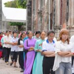 Giáo xứ Hòa Trung hành hương Năm Thánh tại Tiểu Vương cung Thánh đường Sở Kiện