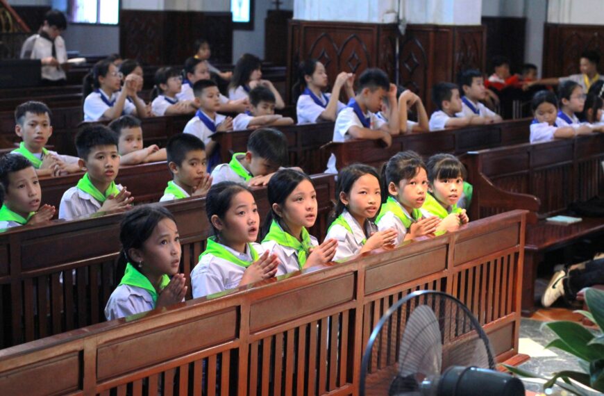 Thiếu nhi Giáo xứ Sở Kiện hân hoan&hellip;