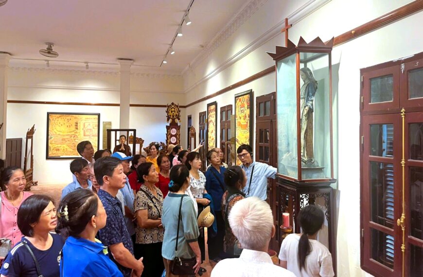 Đoàn giáo dân Giáo xứ Tuyên Quang: Hành…