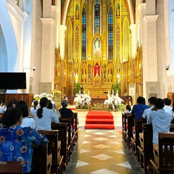 Giáo xứ Đông Xuyên và Đào Duyên hành…