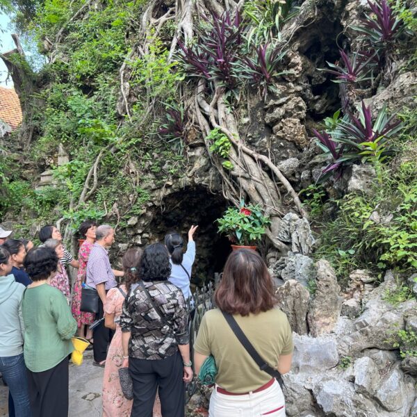 Đoàn giáo dân Giáo xứ Hàm Long hành&hellip;