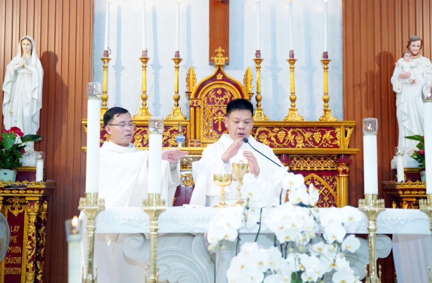 Giáo xứ Khắc Cần: Thánh lễ kết thúc&hellip;