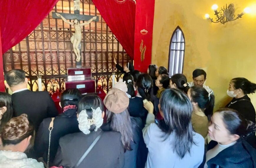 Đoàn giáo dân Giáo xứ Sa Cát hành&hellip;