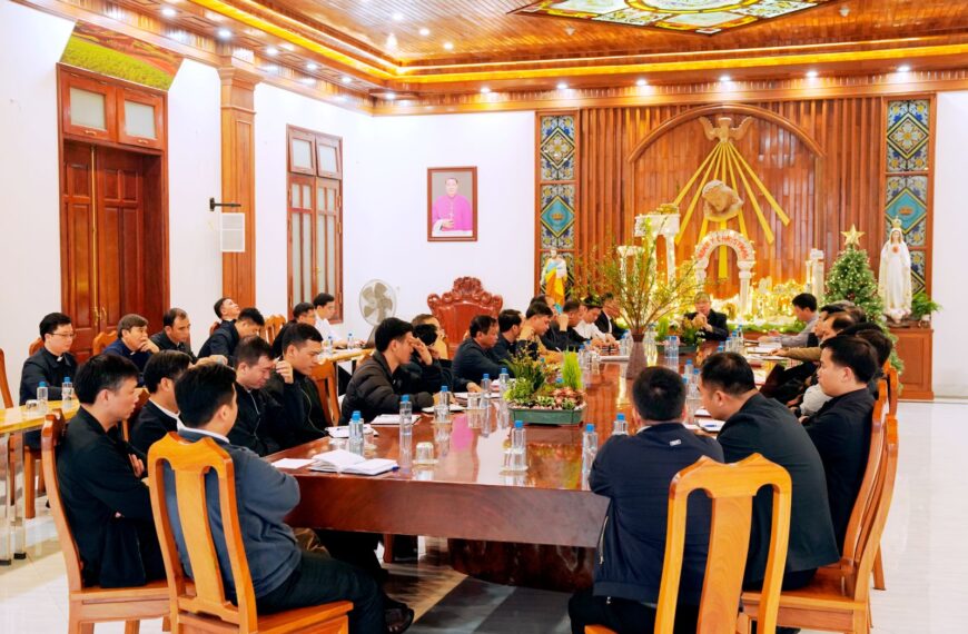Quý cha Giáo hạt Phủ lý tĩnh tâm&hellip;