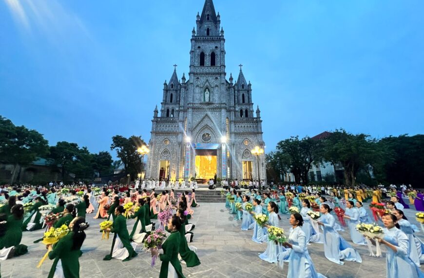 Giáo xứ Sở Kiện và Giáo xứ Lan&hellip;