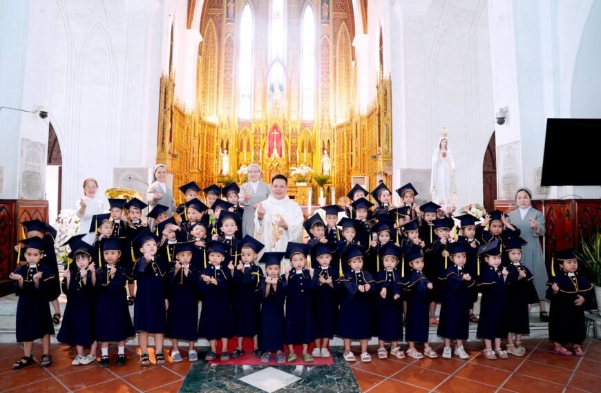 Thánh lễ tạ ơn kết thúc năm học&hellip;