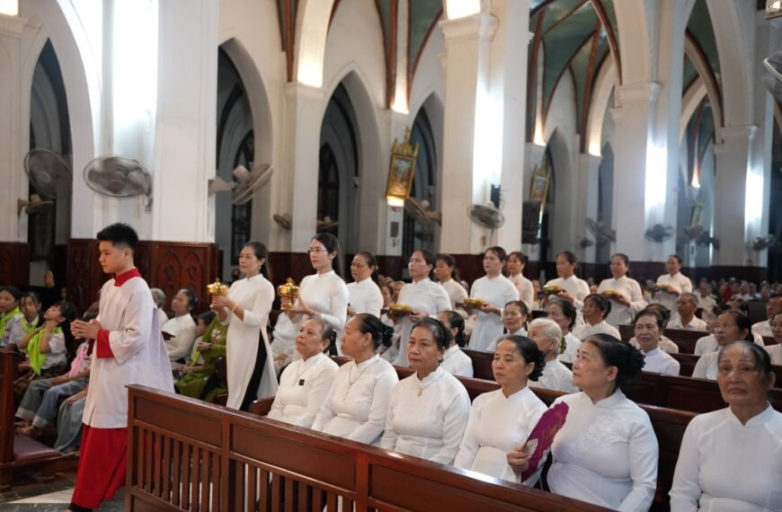 Ban Caritas Giáo xứ Sở Kiện mừng lễ&hellip;