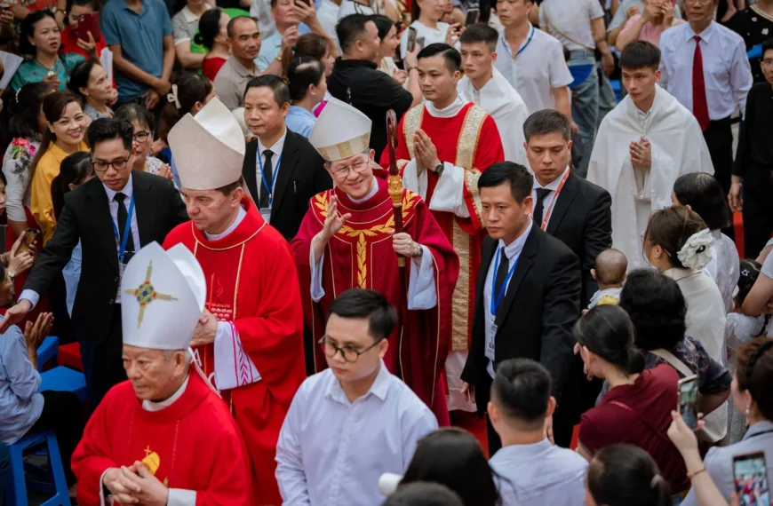 Đức Hồng y Luis Antonio G. Tagle chủ…