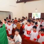 Ban Lễ sinh Giáo xứ Sở Kiện hành hương kính Các Thánh Tử Đạo Việt Nam