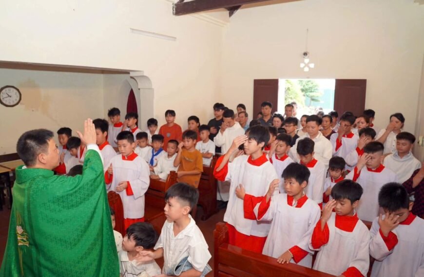 Ban Lễ sinh Giáo xứ Sở Kiện hành…